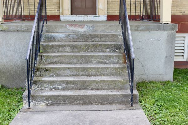 Cost of Staircase Concrete Repair in Lincoln